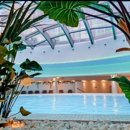 Hanza Tower 24 Pool & Jacussi *